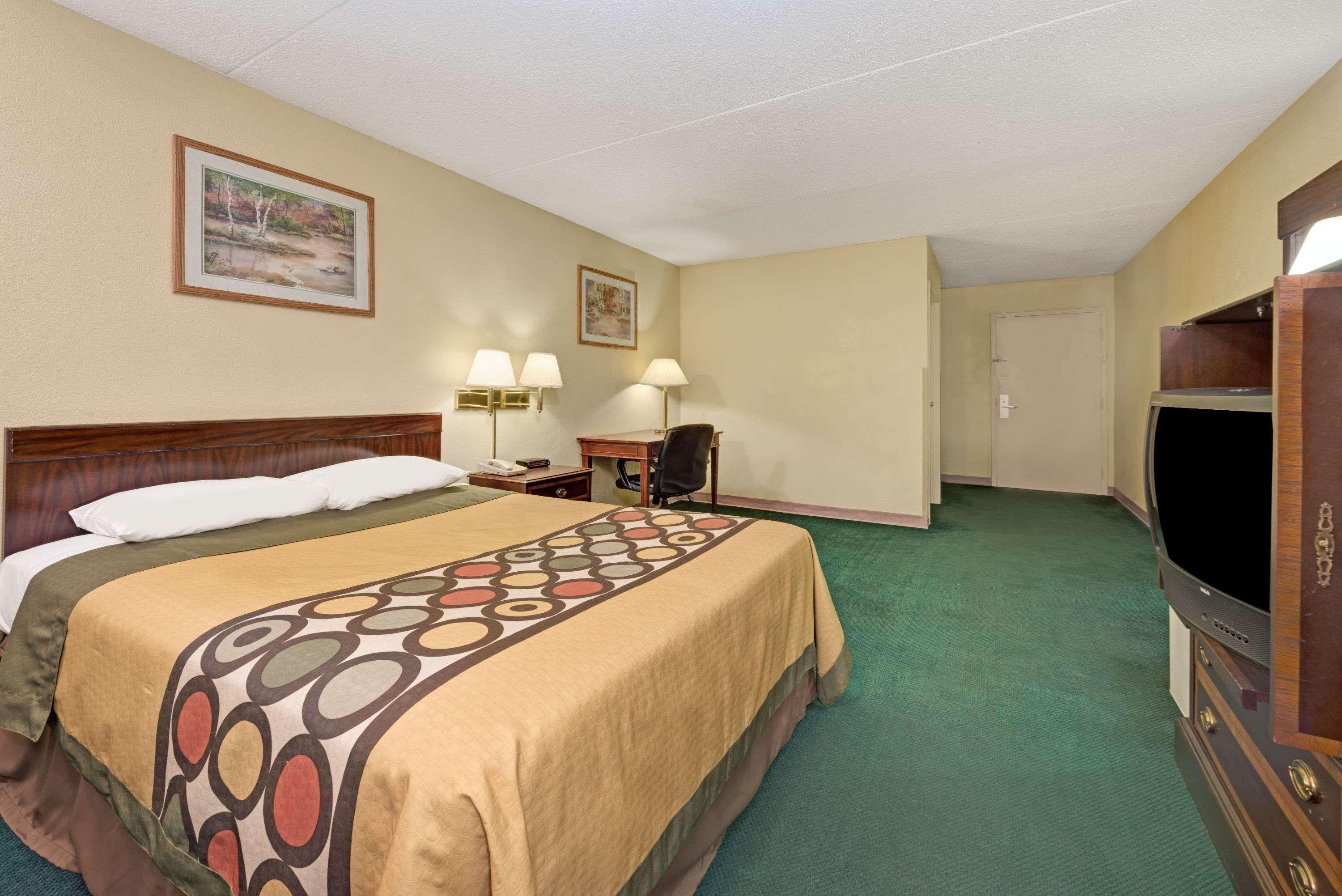 Super 8 By Wyndham Indianapolis South Motel Eksteriør billede